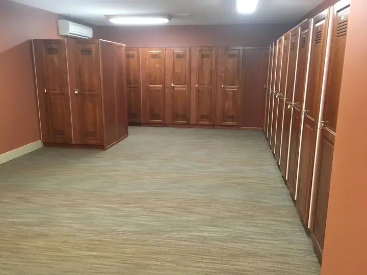 Free ski locker