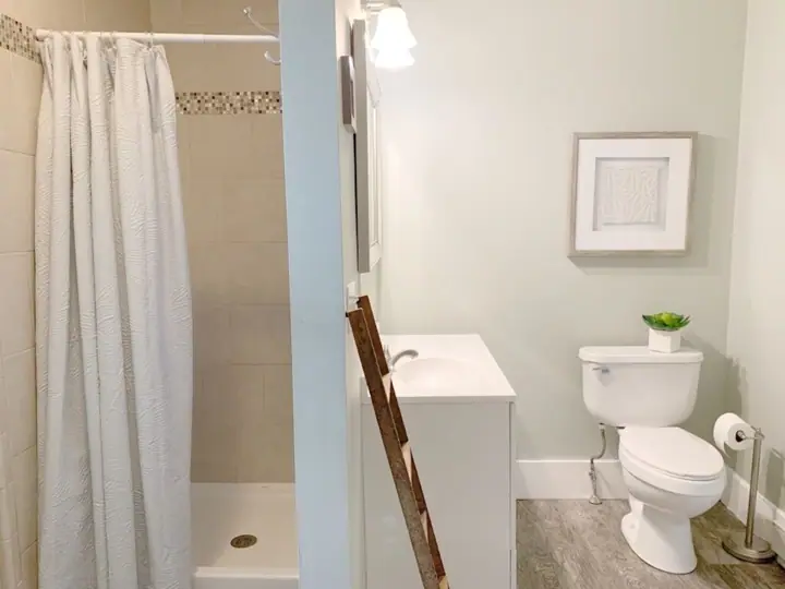 Nice tiled shower main floor