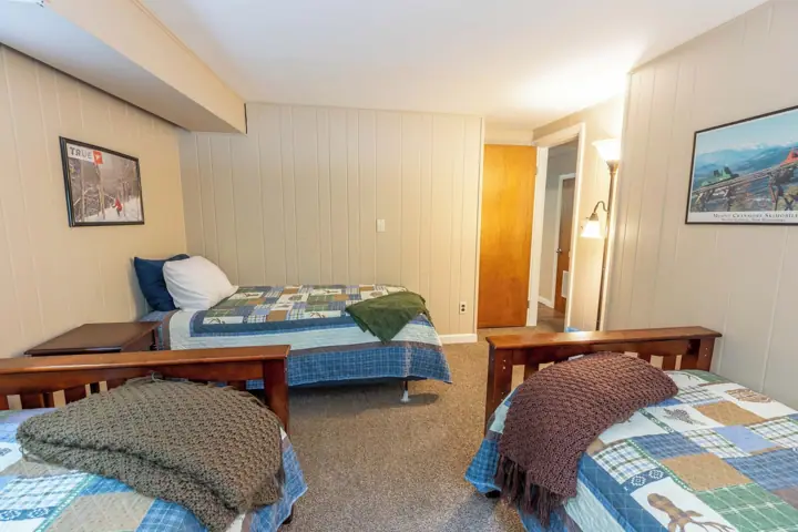 Bedroom lower level 3 twins