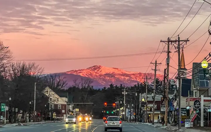 Beautiful down town North Conway Minutes away from home