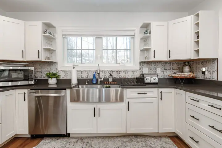 Tons of cabinets