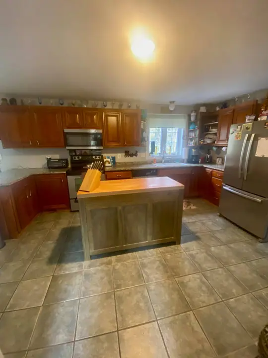 Lots of space and the island is a wonderful addition