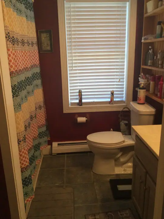 Main suite private bath