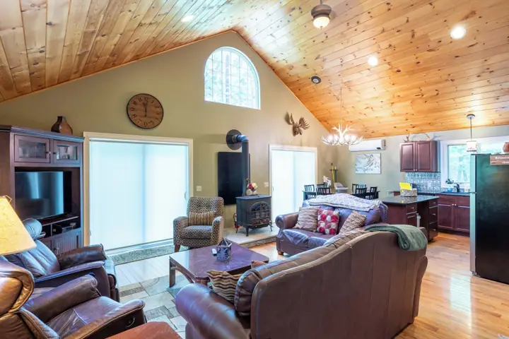 Open to kitchen area