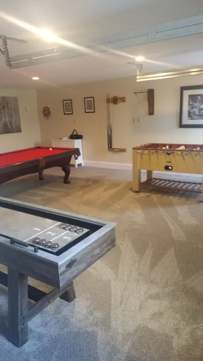 Game room in Garage and heated