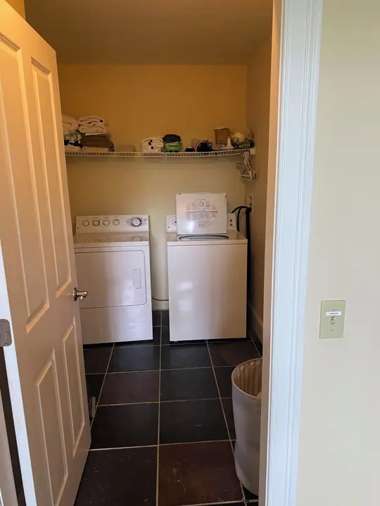 Second laundry upper level