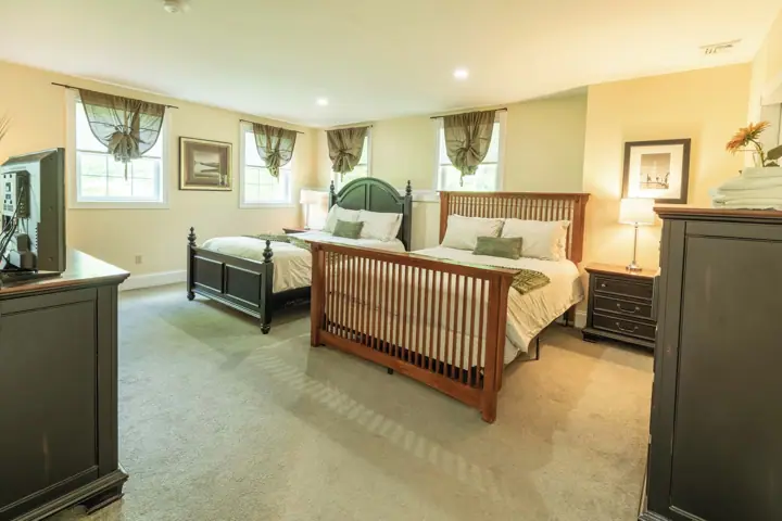 1st bedroom lower level two queen beds